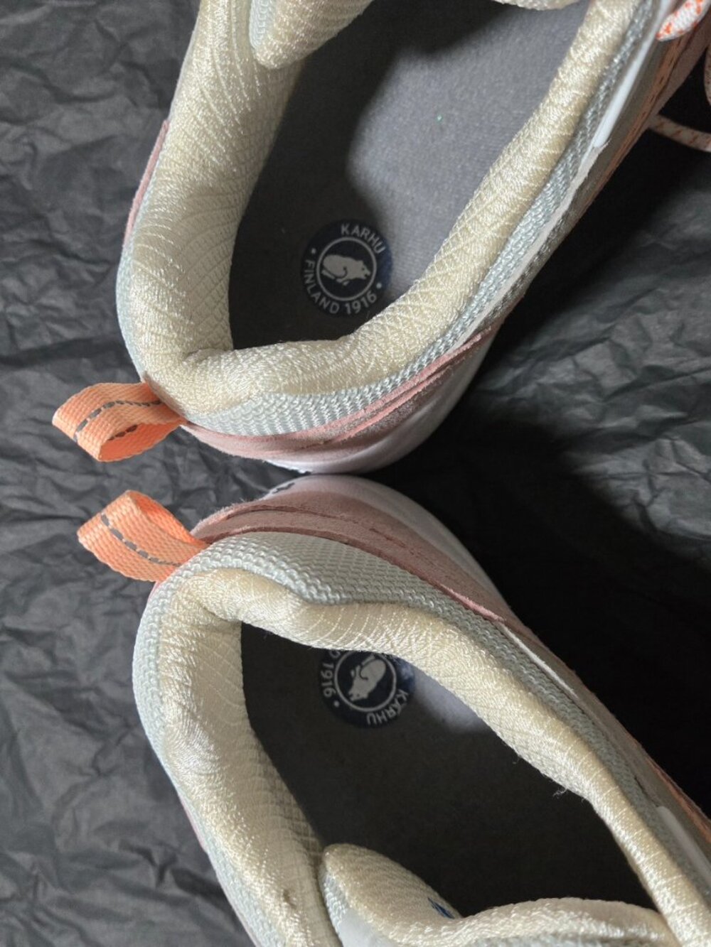 Karhu Fusion 2.0 Pink Suede Mesh Sneakers Unisex Athletic Shoes EUC - Picture 5 of 9